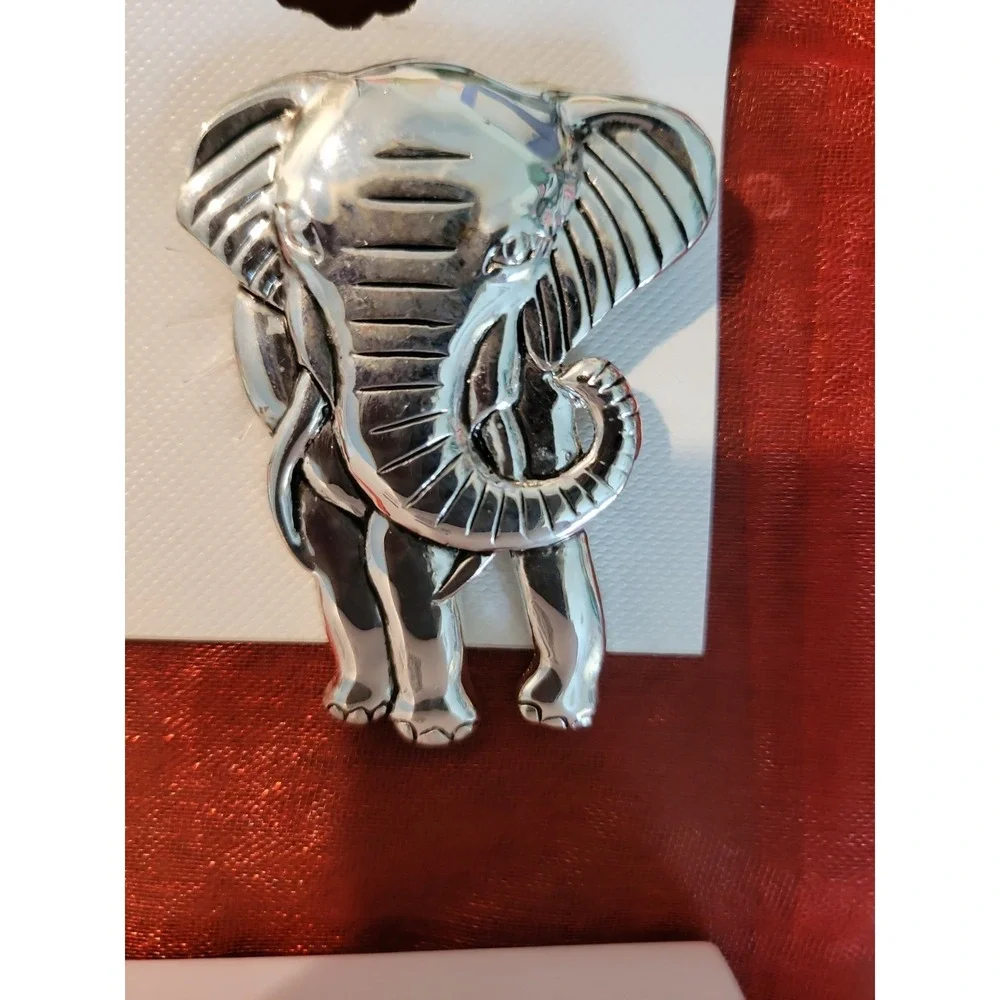 Vintage Silver Tone Large Elephant Brooch 2